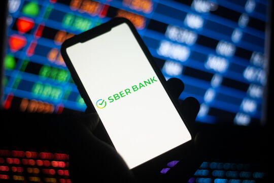Переводите деньги продавцам на карту? Лучше так не делать: почему, объяснил адвокат