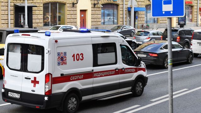 Получил серьезный удар по голове: инцидент со школьником на уроке физкультуры в Петербурге попал на видео