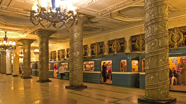 Самые красивые станции метро Санкт-Петербурга: шедевры архитектуры под землей – часть 1