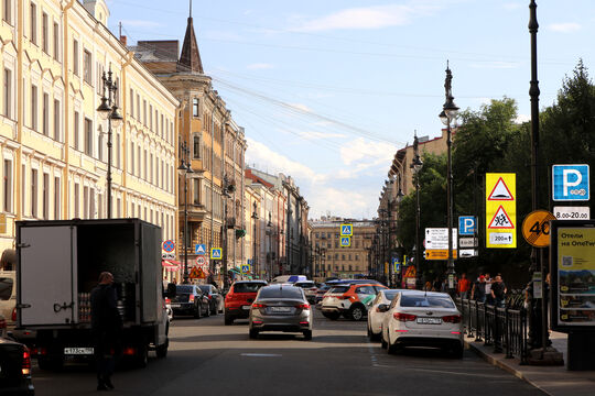 За 11 лет платные парковки принесли Петербургу 19,7 млрд рублей