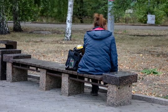 Одиночество — новая норма: почти половина россиян живут без пары — в чем причина