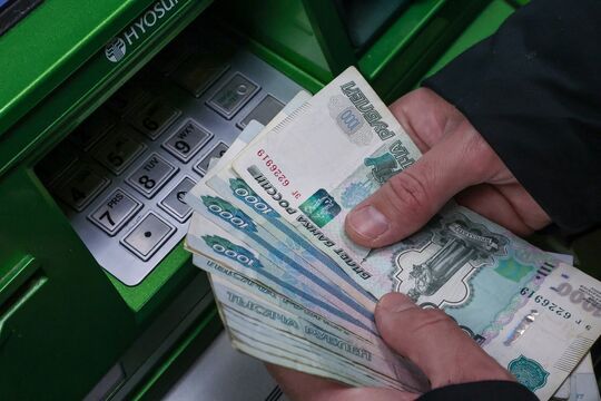 Выбирают сердцем, но думают о деньгах: сколько хотят зарабатывать петербуржцы и что мешает им получать больше