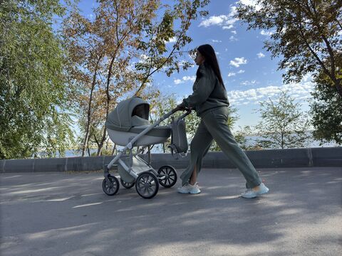От пеленального столика до автолюльки: в Петербурге стартовал бесплатный прокат вещей для малышей
