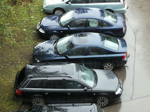 «Задел — позвони»: как в Петербурге разводят автолюбителей с помощью записок после ДТП