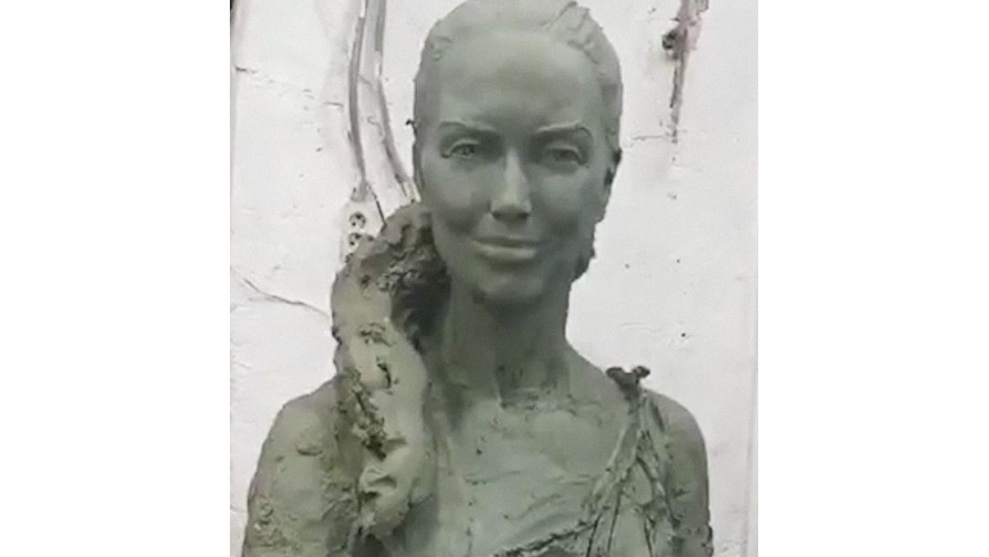 Улыбка в бронзе: как будет выглядеть бюст Жанны Фриске в Москве - image 1