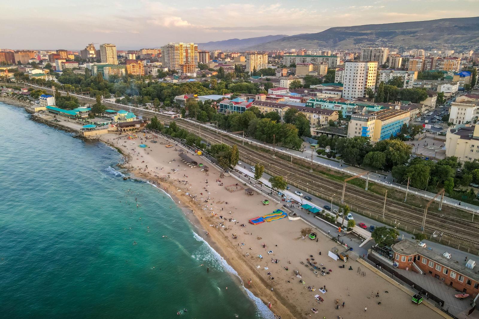 Не только Сочи: пять мест в России, где можно найти пляжный отдых - image 1
