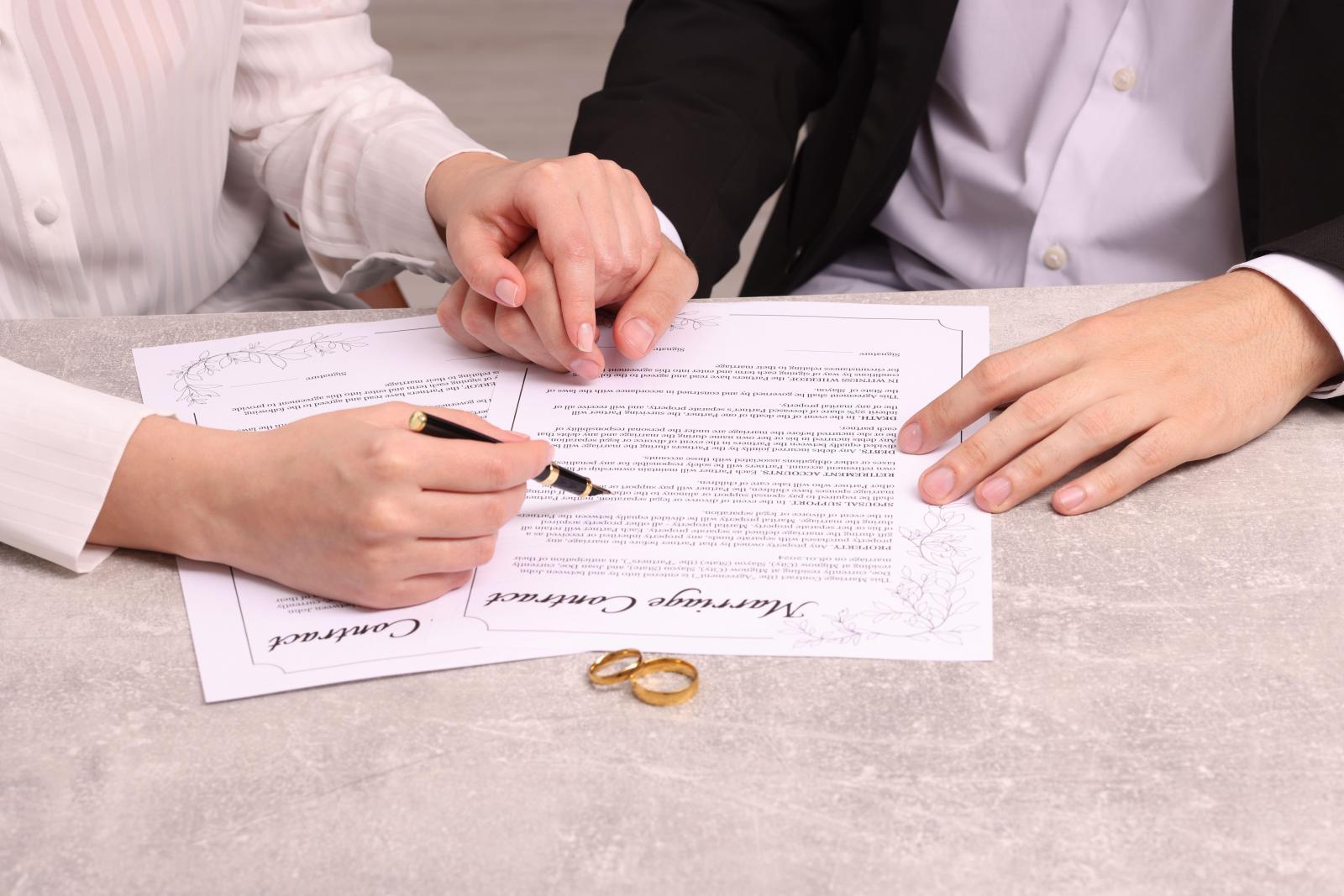 Есть что терять: почему в России все чаще заключают брачные контракты - image 1