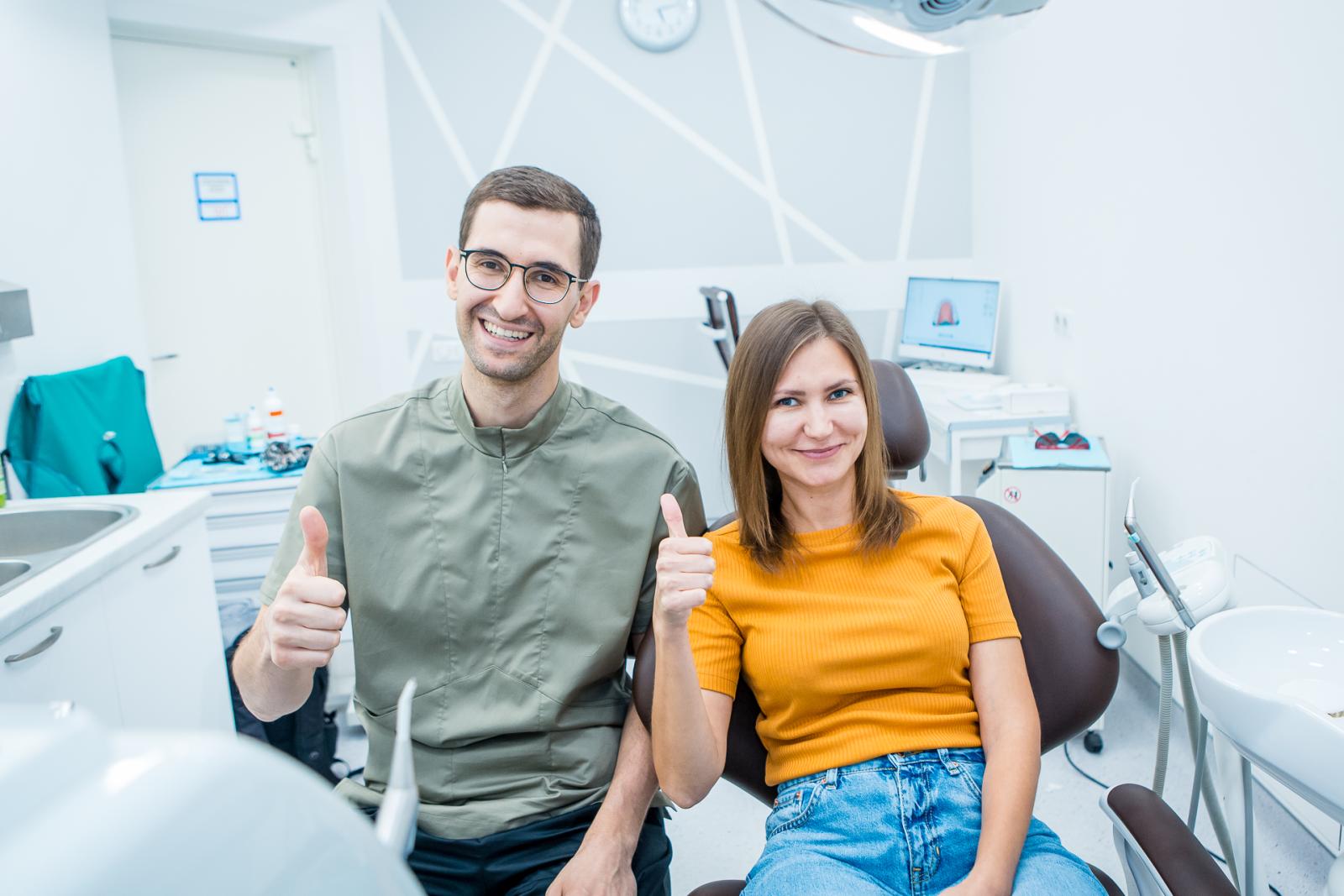 «Хороший дантист — прежде всего психолог»: стоматолог Руслан Выходцев о страхе перед лечением, ошибках при чистке зубов и уходе за полостью рта после 50 - image 7