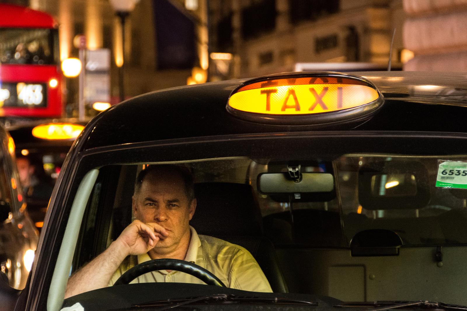 Пять типов пассажиров, которых терпеть не могут таксисты: дело не в хлопках дверью - image 1