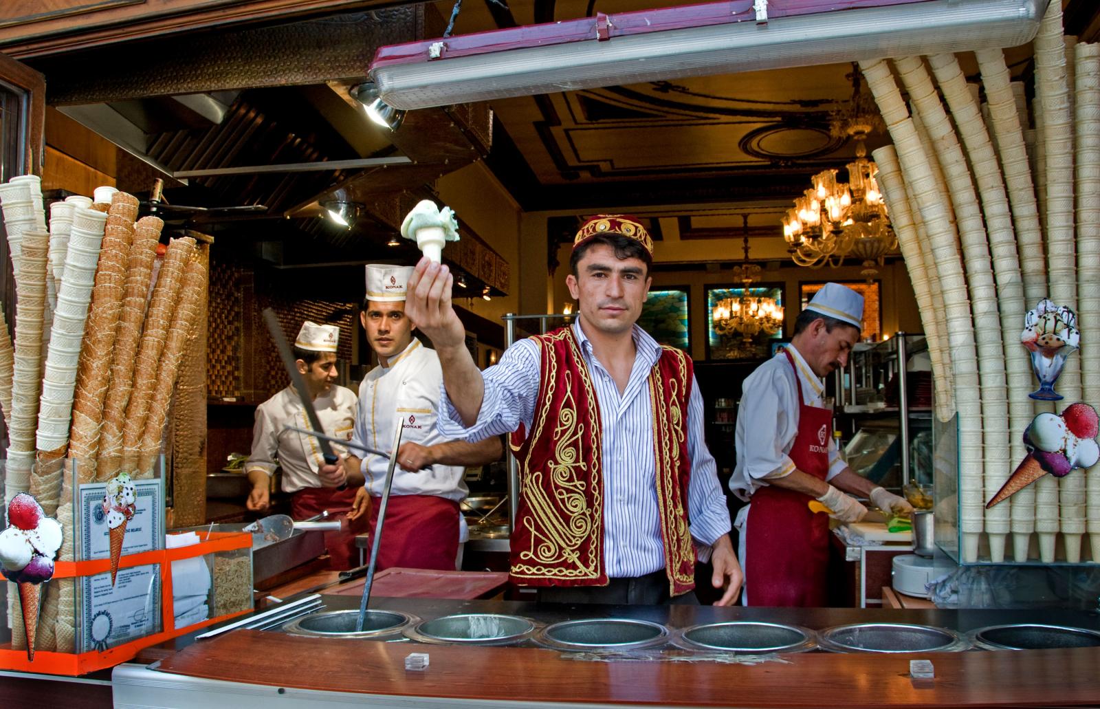 Продавец мороженого в Стамбуле