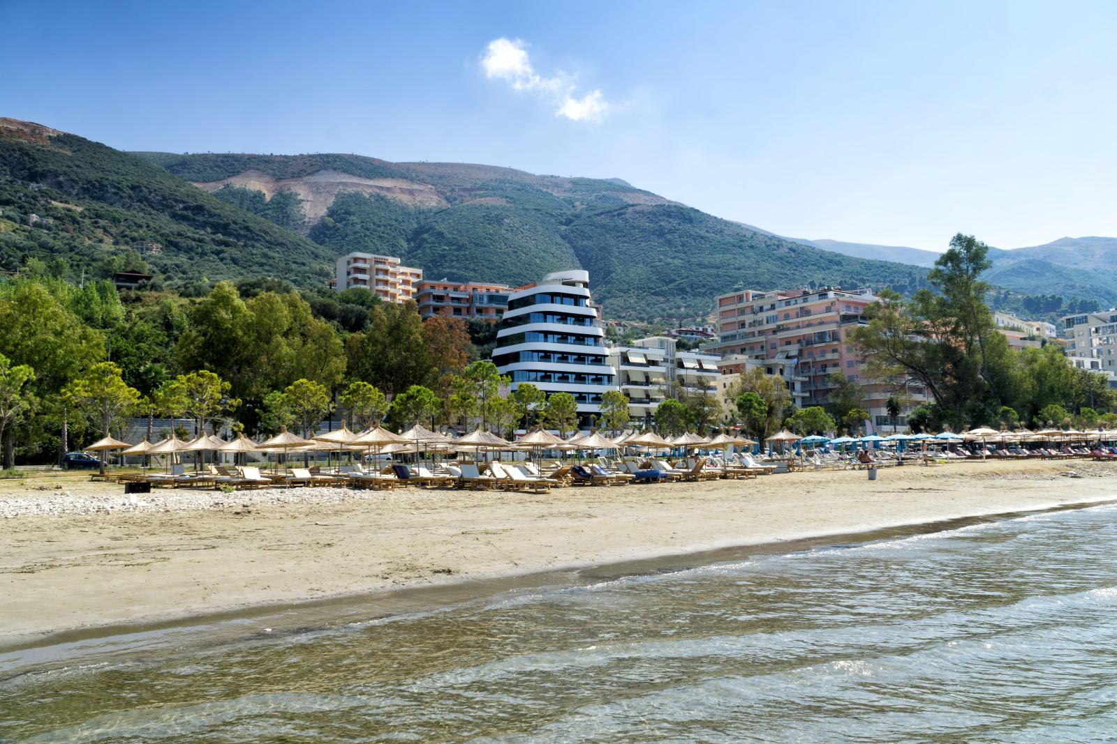 Пляж Влеру, Албания