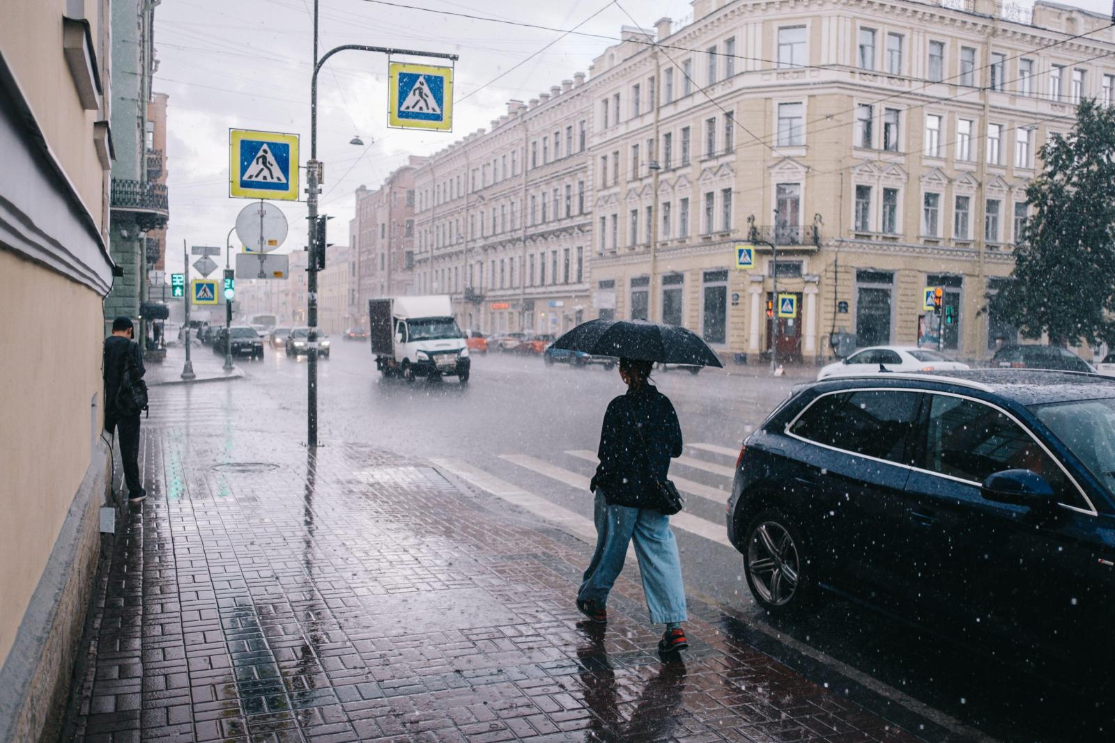 Дожди, непонятная речь и медлительность: какие стереотипы о Петербурге и его жителях уже устарели - image 1
