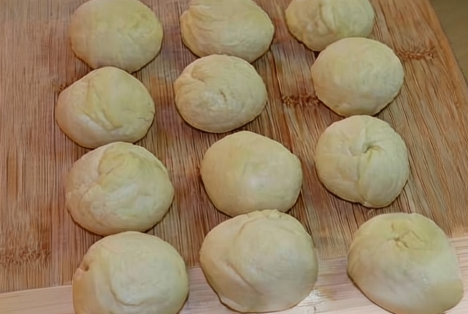 Так лепёшки готовят только в Татарстане: всё дело в сочной начинке — проще и быстрее пирожков - image 1