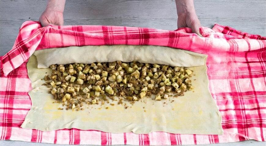 Ленивый немецкий штрудель с яблоком: кидаю в духовку — и забываю на 30 минут, проще некуда - image 1