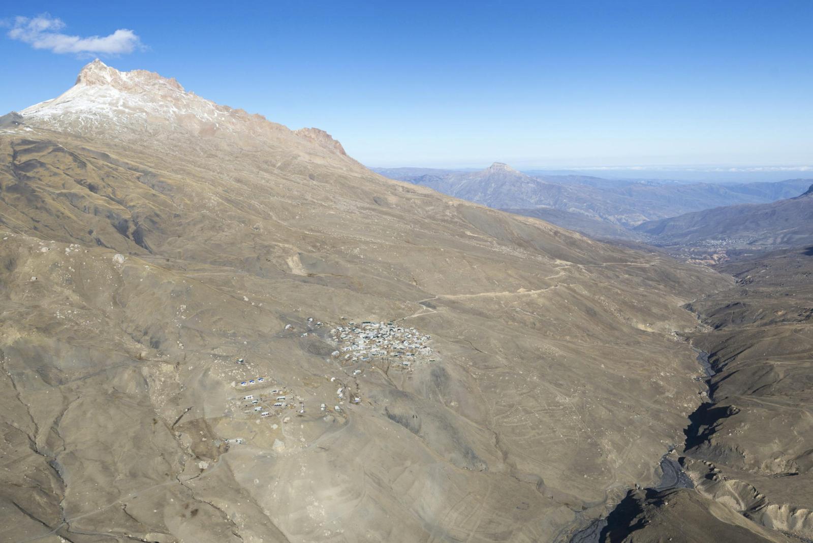 На высоте 2560 метров над уровнем моря: как живут люди в самом высокогорном селе России и Европы – пример стойкости и трудолюбия - image 1