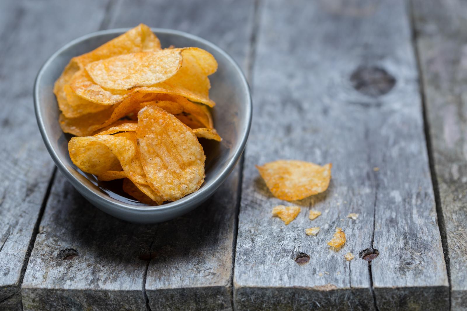 Кто впервые придумал чипсы, и почему раньше их ели только богачи - image 1