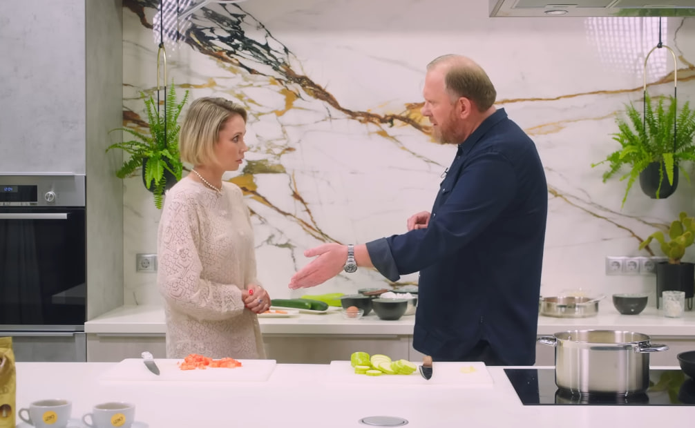 Даже «пластиковый» помидор можно сделать вкусным: Константин Ивлев поделился секретом поваров - image 1