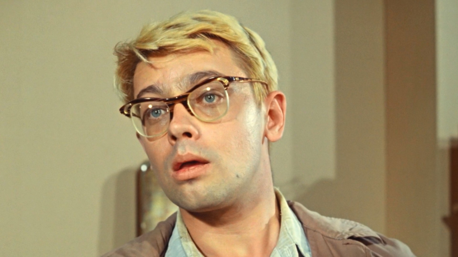 В тихом омуте: из-за чего интеллигент Шурик из «Операции „Ы“» закатил ...