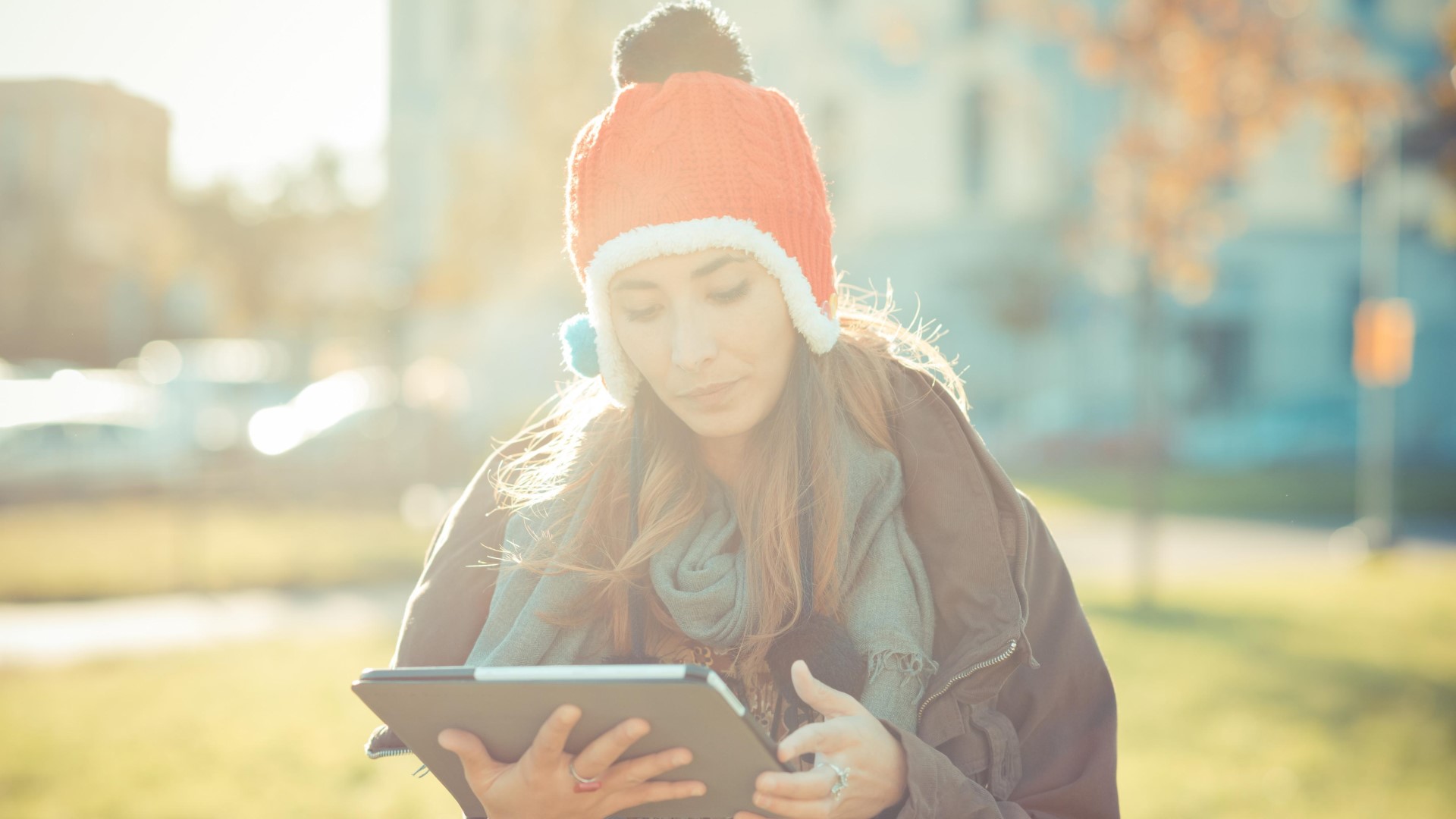 Чтоб не быть «бабой на чайнике»: как сохранить фигуру в длинном пуховике