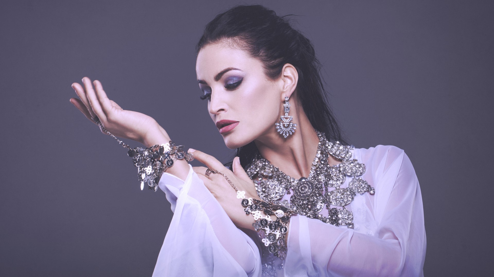 По своей воле редко: наложница откровенно рассказала, как устроена ...