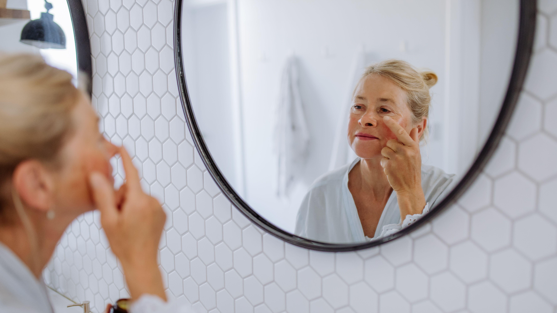 Забудьте об отеках по утрам: как легко и быстро привести кожу в порядок