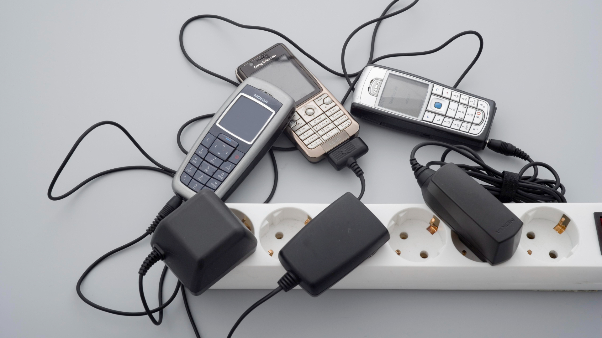 Эту ошибку допускают все: она убивает ваш телефон