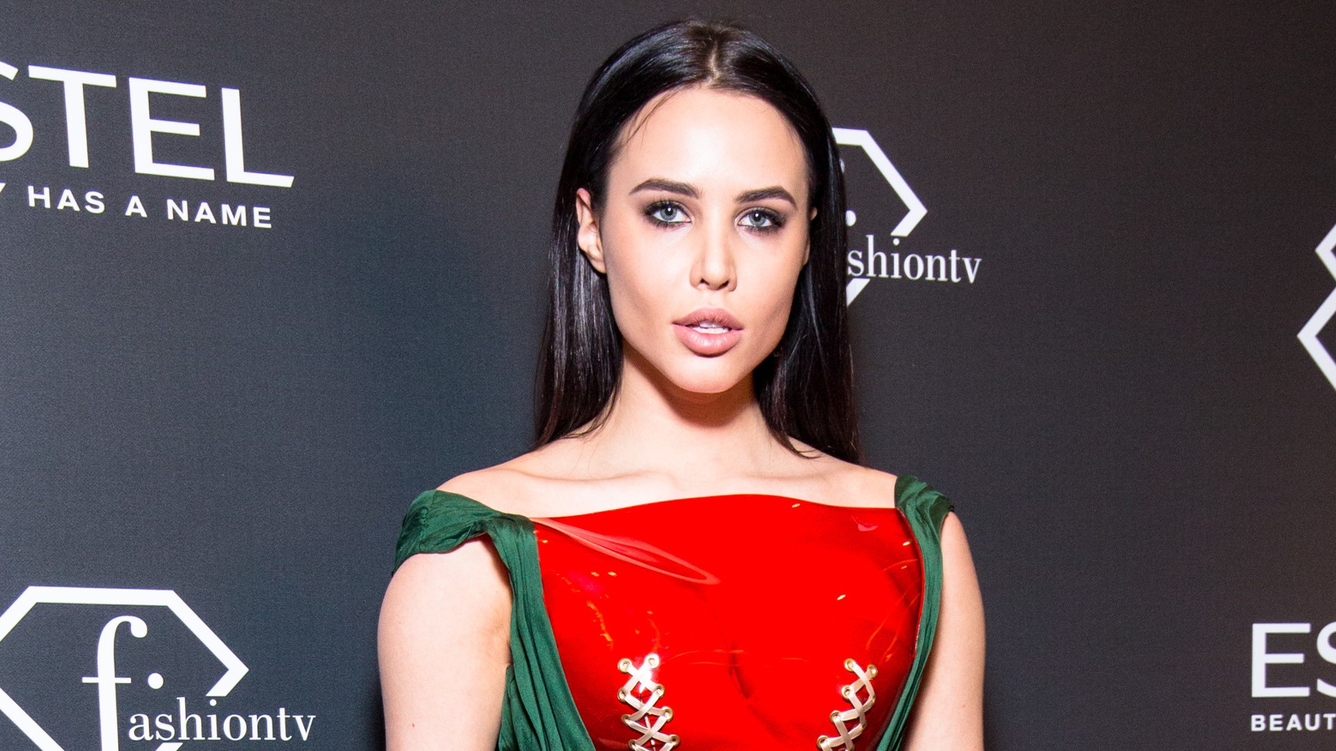 Спасибо, что остались: Решетова радуется, что ИКЕА не прощается навсегда