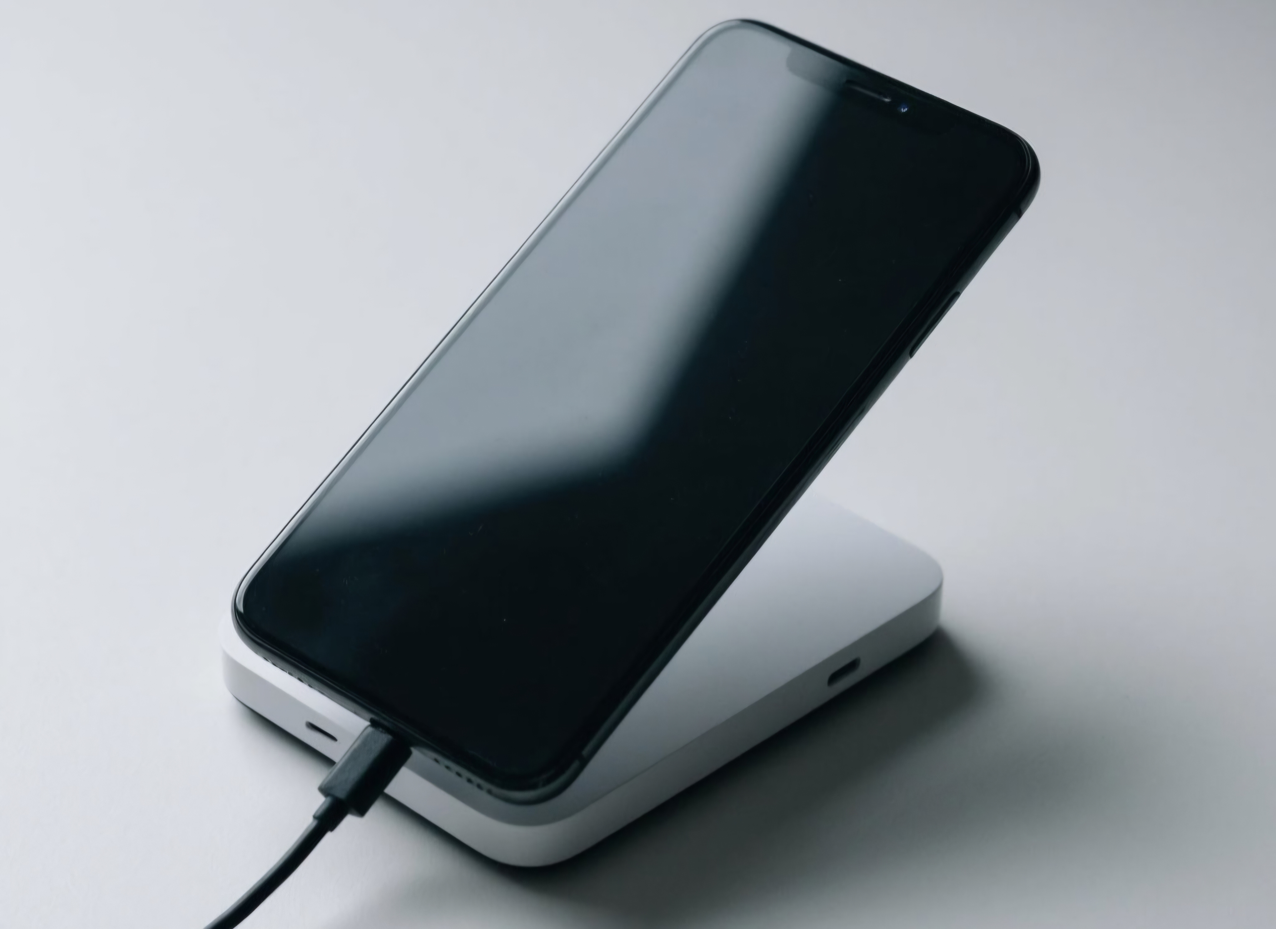 Телефон "убьете в хлам": вот как нельзя заряжать смартфоны – советы экспертов